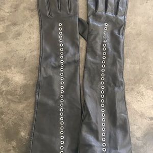 Long sleeve leather gloves